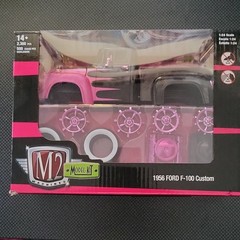 M2 Machines *CHASE* 1956 Ford F-100 Custom Model Kit 1:24 Scale Pink Black Truck