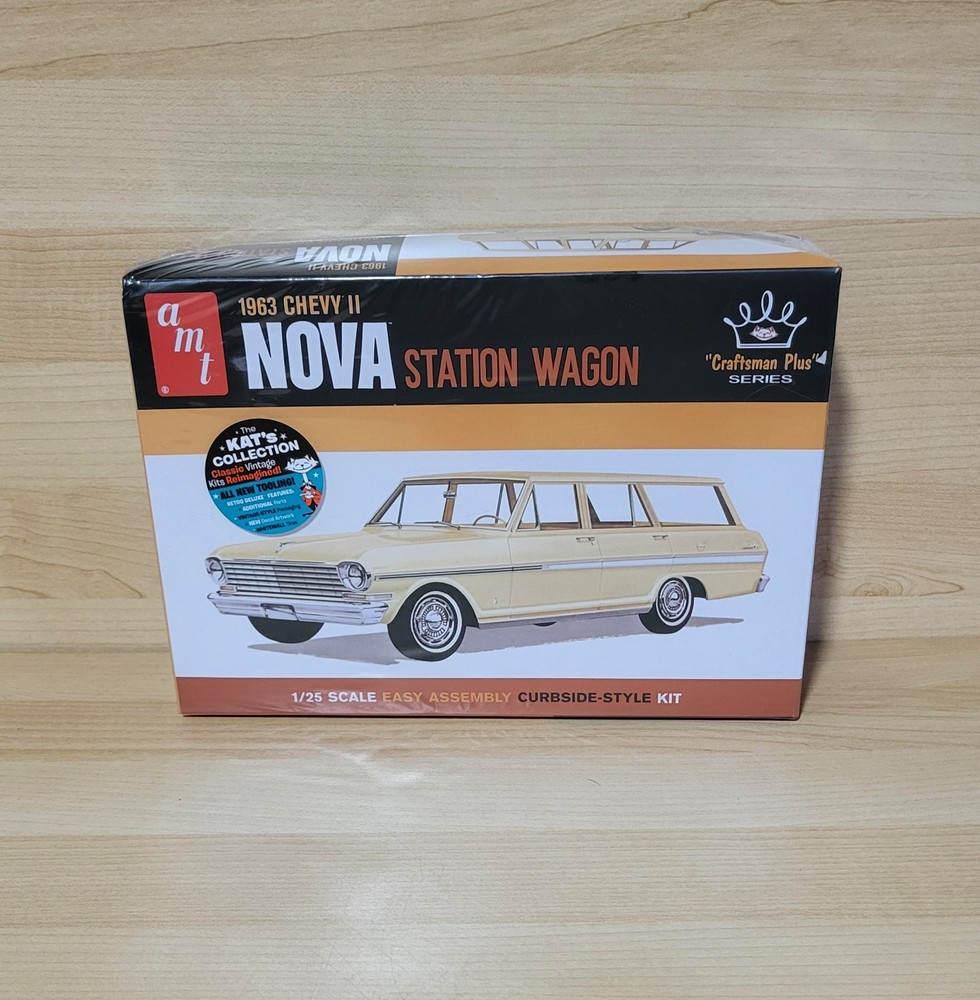 AMT Craftsman Plus 1963 Chevy II Nova Wagon 1:25 Plastic Model Kit AMT1202/12