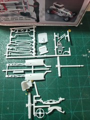 MODIFIED RACER LIGHTNING CHASSIS,SUSPENSION,INTERIOR 1:24 SCALE NICE DETAIL