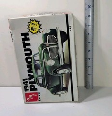 ✨VINTAGE✨ AMT 1941 PLYMOUTH COUPE 2n1 1/25 Model Car Kit