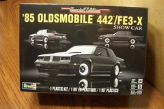 REVELL ’85 OLDSMOBILE 442/FE3-X SHOW CAR 1/25 SCALE MODEL KIT