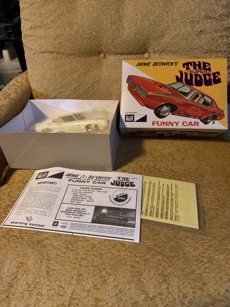 ARNIE BESWICK’S THE SUPER JUDGE FUNNY CAR MODEL KIT 1/25