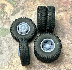 Resin 1/24 Scale: 15-inch “Budd 5-Hole Truck” Dually Wheels W/ Commercial Tires