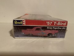 ’57 T-Bird California Cruisers Snap Together Revell 1:32 Model Kit # 6151