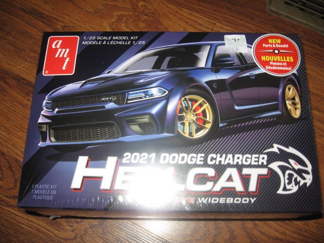 AMT 1/25 2021 Dodge Charger Hellcat Redeye Widebody AMT1325M