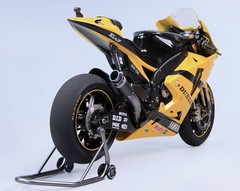 PLATZ BEEMAX 1/12 YAMAHA YZR-M1 2007 Plastic Model Kit BX13002
