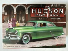 MOEBIUS MODELS 1954 HUDSON HORNET SPECIAL 1/25 SCALE MODEL KIT