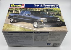 Revell, ’99 Silverado CK Chevy Pickup, Truck, 1/25 Scale, Model Kit, 85-7646.