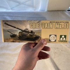 Takom 1/35 British Main Battle Tank Military Chieftain Mk.11 No. 2026 New