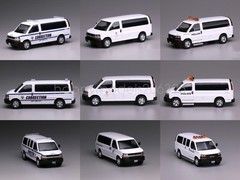 596 1:64 White GMC Express 3500 Police Van Model Diecast Display Car Collection