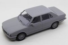1/24 Resin Kit German E28-Style Sports Sedan Stock Version