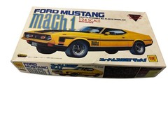 Otaki Ford Mustang Mach 1 Plastic Model Toy Kit 1/24 Scale Motorized -NEW