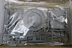 Takom 1/35 SA-N-7 & SA-N-12 2-in-1 Model Kit #2136