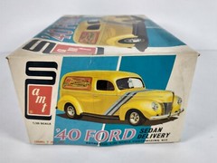 Gene Winfield ’40 Ford Sedan Delivery AMT 1:25 Model Kit T292 Parts Lot