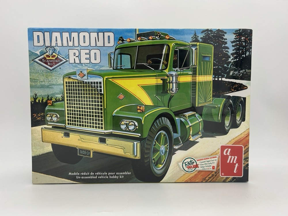 Sealed AMT Diamond Reo Truck Tractor – 1:25 Scale Model Kit, Brand New in Box