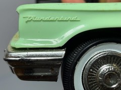 VINTAGE AMT 1958 FORD THUNDERBIRD GREEN DEALER PROMO MODEL TOY 1/25