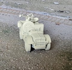 One 1/87 HO scale WW2 Italian AS 37 light truck w/20mm Breda AA gun, desert sand