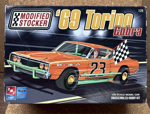 M8B sealed AMT/Ertl ’69 Ford Torino Cobra Modified Stocker 1:25 Model Kit 2006