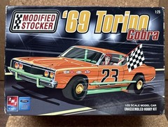 M8B sealed AMT/Ertl ’69 Ford Torino Cobra Modified Stocker 1:25 Model Kit 2006