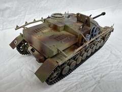 1/35 BUILT STURMGESCHUTZ IV WITH CONCRETE ARMOR-WELL BUILT READY TO DISPLAY.