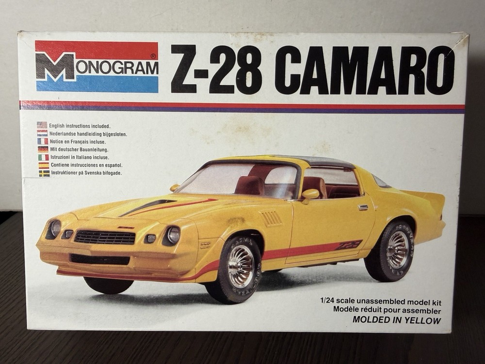 M32A Complete Monogram 1:24 2254 Chevy Camaro Z-28 Rare Model Kit 1979 Yellow