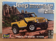 Revell 1/25 Jeep Wrangler Rubicon Kit Sealed bags in open box