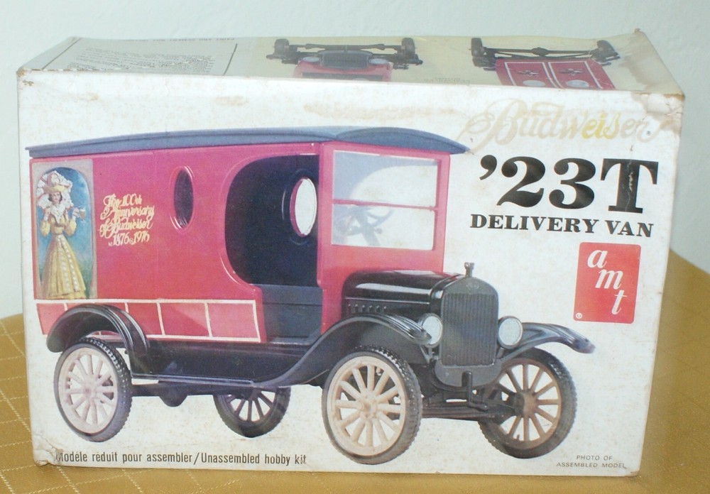 1923 Model T Budweiser Delivery Van NIB Model Kit 1/25 100th Anniversary Edition