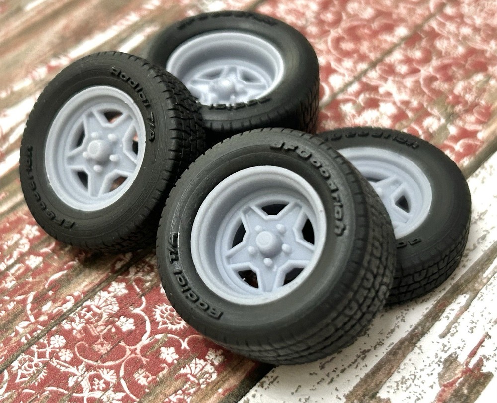 1/24 Scale: 15-inch “Keystone Star Spoke” Resin Wheels W/ Wide Rear Tires