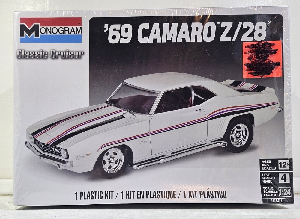MONOGRAM Model Kit 69 CAMARO Classic Cruiser Factory Sealed Box