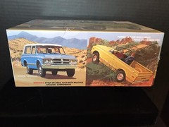 AMT 1219/12 GMC JIMMY MODEL KIT-NIB-1/25 SCALE