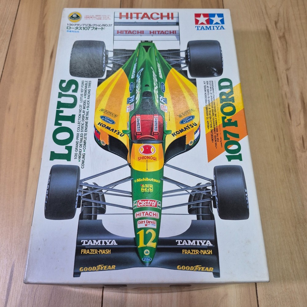 Tamiya 1/20 scale LOTUS 107 FORD Plastic model Kit