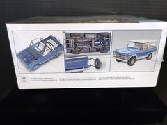 REVELL 85-4320 FORD BRONCO. MODEL KIT-NIB-1:25 SCALE