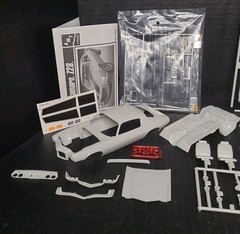 AMT 1/25 ’70 1/2 Camaro Z28 Kit# 30086