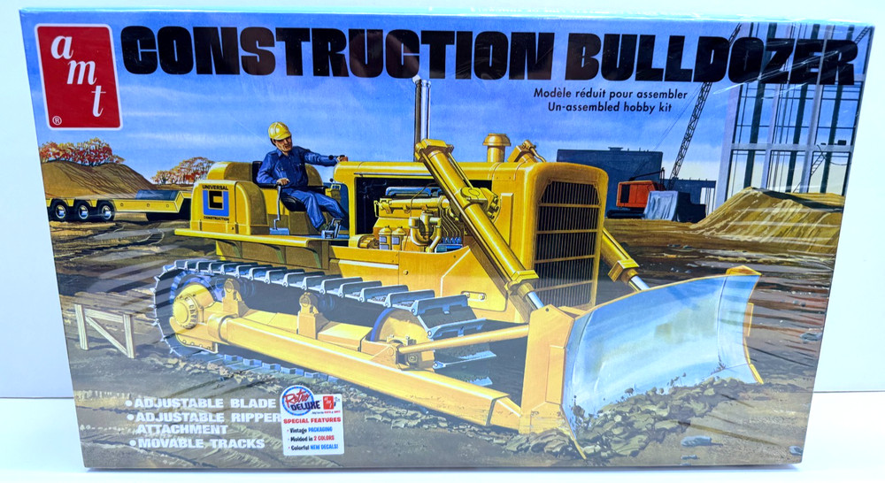 AMT 1:25 Scale Construction Bulldozer Sealed Boxed Model Kit