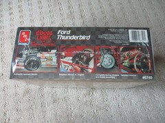 AMT #9 Coors Light Ford Thunderbird Bill Elliott Kit # 6740 Factory Sealed 1:25