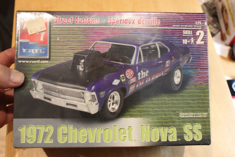 AMT/ERTL RC2 STREET CUSTOM 1972 CHEVROLET NOVA SS “OLD PRO” #31547 “NEW