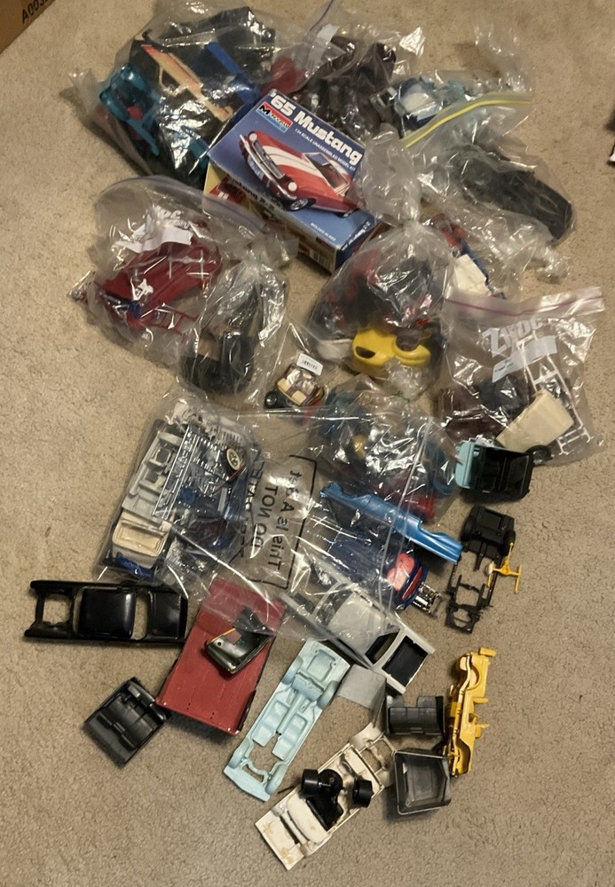 Large Model Kit Parts Junk Yard