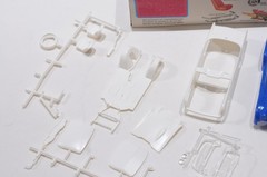 MPC TRIUMPH TR-4 SCALE 1:32 PLASTIC MODEL KIT 2-1016