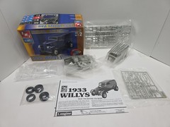 AMT Ertl 1933 Willys Van Buyer’s Choice 1/25 Model Kit 31566 **SEALED BAGS**