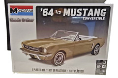MONOGRAM 1:24 SCALE ” 1964 1/2 MUSTANG CONVERTIBLE ” CLASSIC CRUISER # 14019