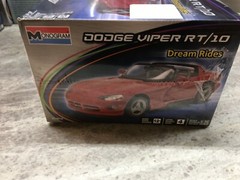 Monogram 1/24 scale Dodge Viper RT/10 model car kit