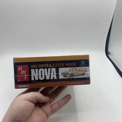 AMT 1963 Chevy II Nova Station Wagon Craftsman AMT1202 1/25 Scale New Sealed