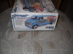 😎-MPC MODEL KITS*1/25*STREET CONNECTION “DODGE CUSTOM STREET VAN”1-0414😎SEALED
