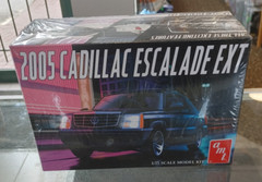 AMT1317 1/25 2005 CADILLAC ESCALADE EXT – SEALED