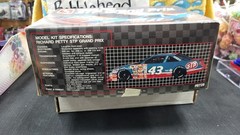 CIB 1990 RICHARD PETTY STP PONTIAC GRAND PRIX #43 1/25 AMT MODEL KIT #6728