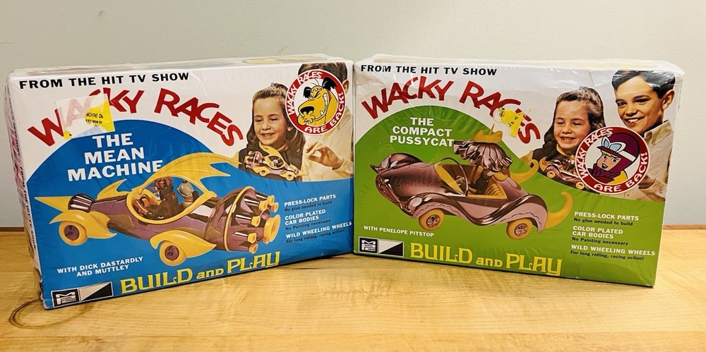 2 WACKEY RACERS Model Kits Compact Pussycat & The Mean Machine