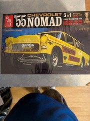 AMG 1955 CHEVROLET NOMAD STATION WAGON 1/25TH SCALE MODEL KIT NEW