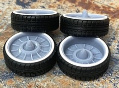 Resin 22 Scale In. Cadillac Resto-mod Wheels, W/Bullets And Whitewalls,1/24 1/25