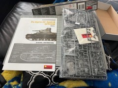 Miniart 1/35 Pz.Kpfw.III Ausf.B w/Crew #35221 Plastic Model Kit Open Box!