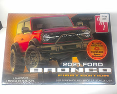 AMT 2021 Ford Bronco First Edition 1:25 Plastic Model Kit Unassembled Unpainted